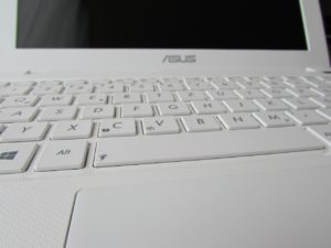 Ile kosztuje wymiana matrycy w laptopie asus? Wymiana matrycy w laptopie Cena